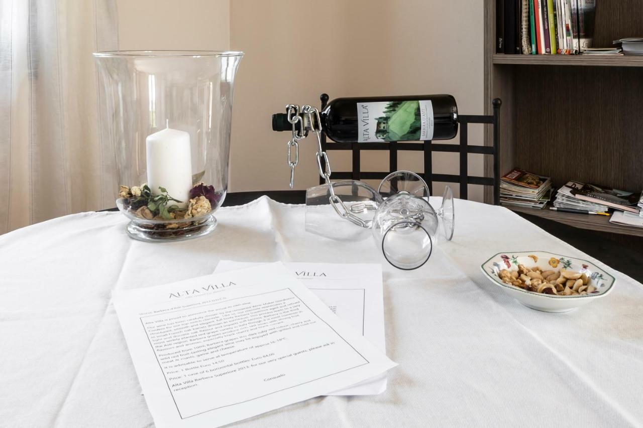 Alta Villa The Countryhouse Adults Only Boutique Bnb Vigliano d'Asti 외부 사진
